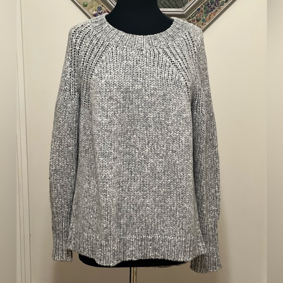 Ann Taylor Gray Chunky Knit Pullover Sweater - Picture 4 of 14